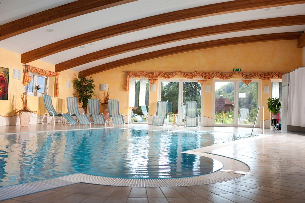Hotel Moenichwalderhof Monichwald Екстериор снимка