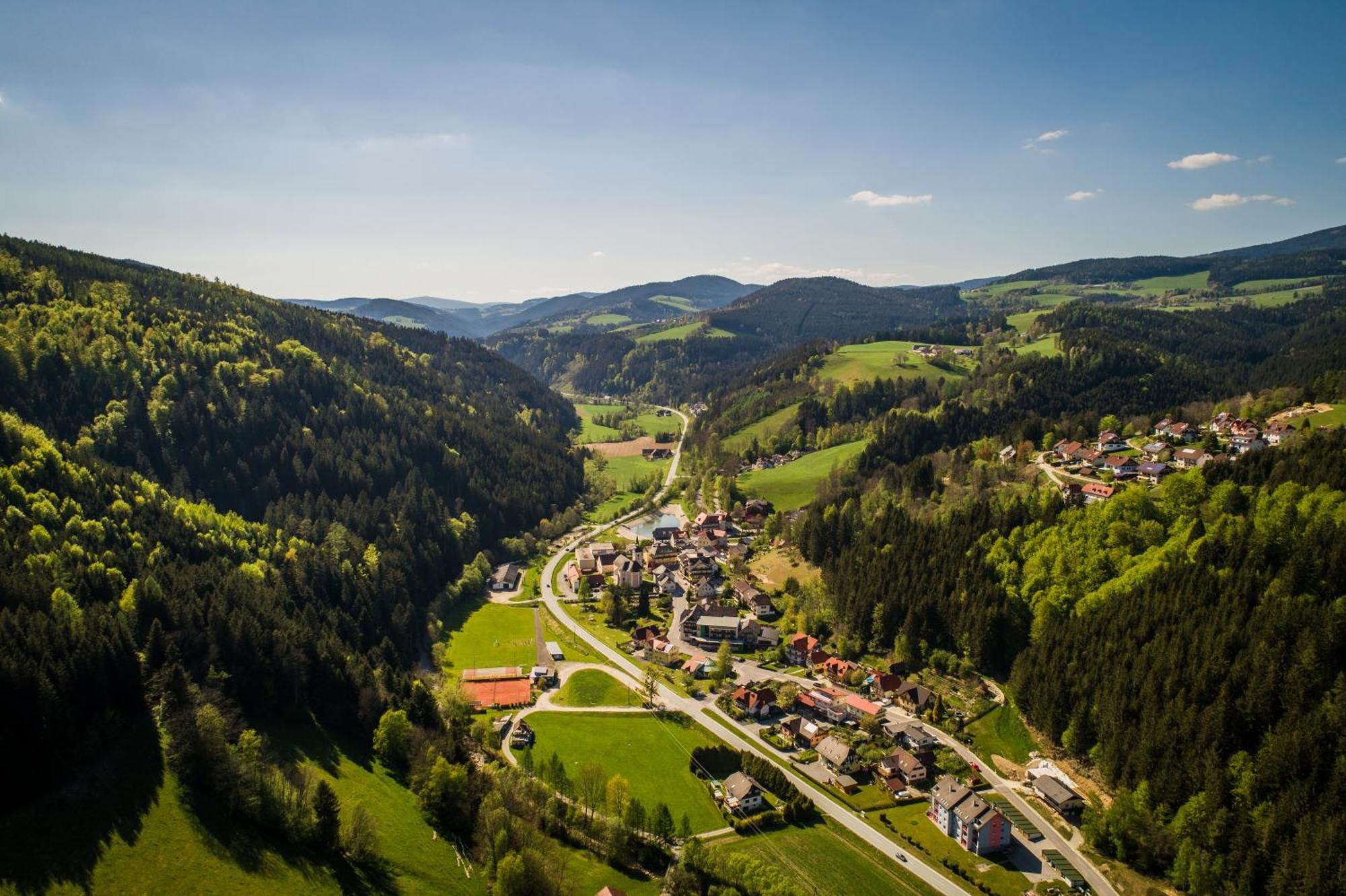 Hotel Moenichwalderhof Monichwald Екстериор снимка