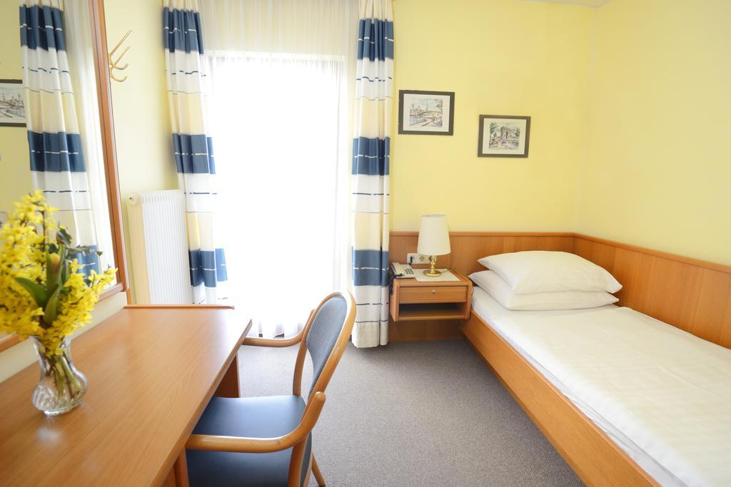 Hotel Moenichwalderhof Monichwald Стая снимка