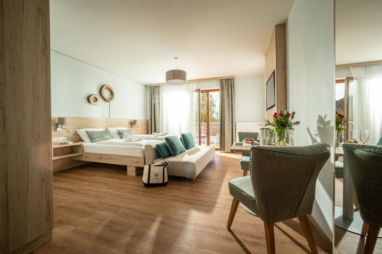 Hotel Moenichwalderhof Monichwald Екстериор снимка