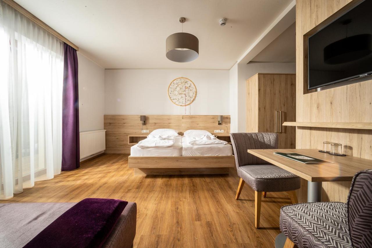 Hotel Moenichwalderhof Monichwald Екстериор снимка